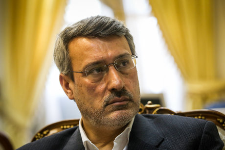 بعیدی‌نژاد: نفتکش حامل نفت ایران حرکتش به مقصد آب‌های بین‌المللی را آغاز کرد